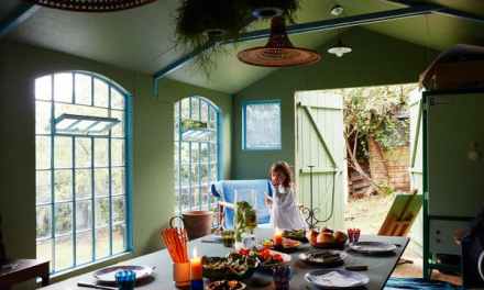 How to Decorate a Dinner Table Like a Professional