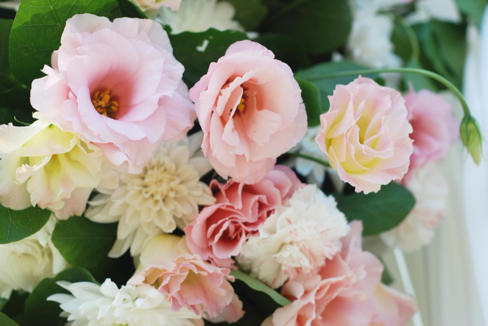 lisianthus arrangement