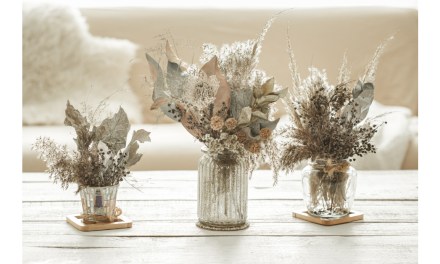 How To Dry Fresh Flowers, According to ‘Full Bloom’ Winner Conner Nesbit