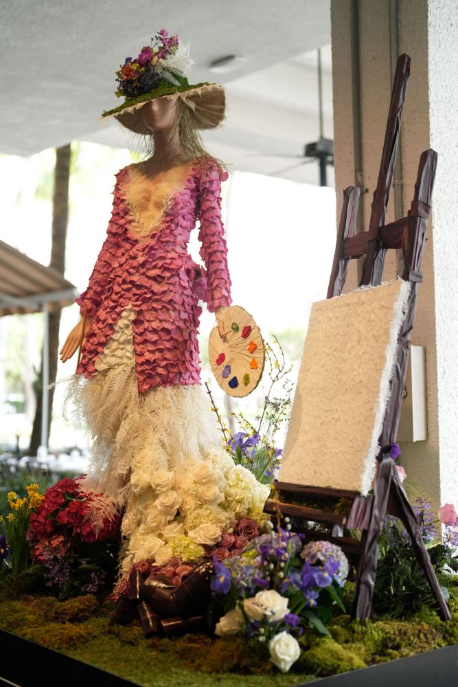 Displays from past Fleurs de Villes exhibitions. Photo Credit: Fleurs de Villes)