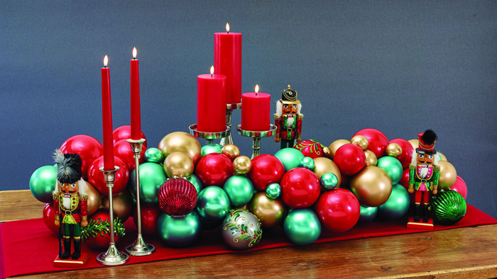 Holiday Balloon Table Runner