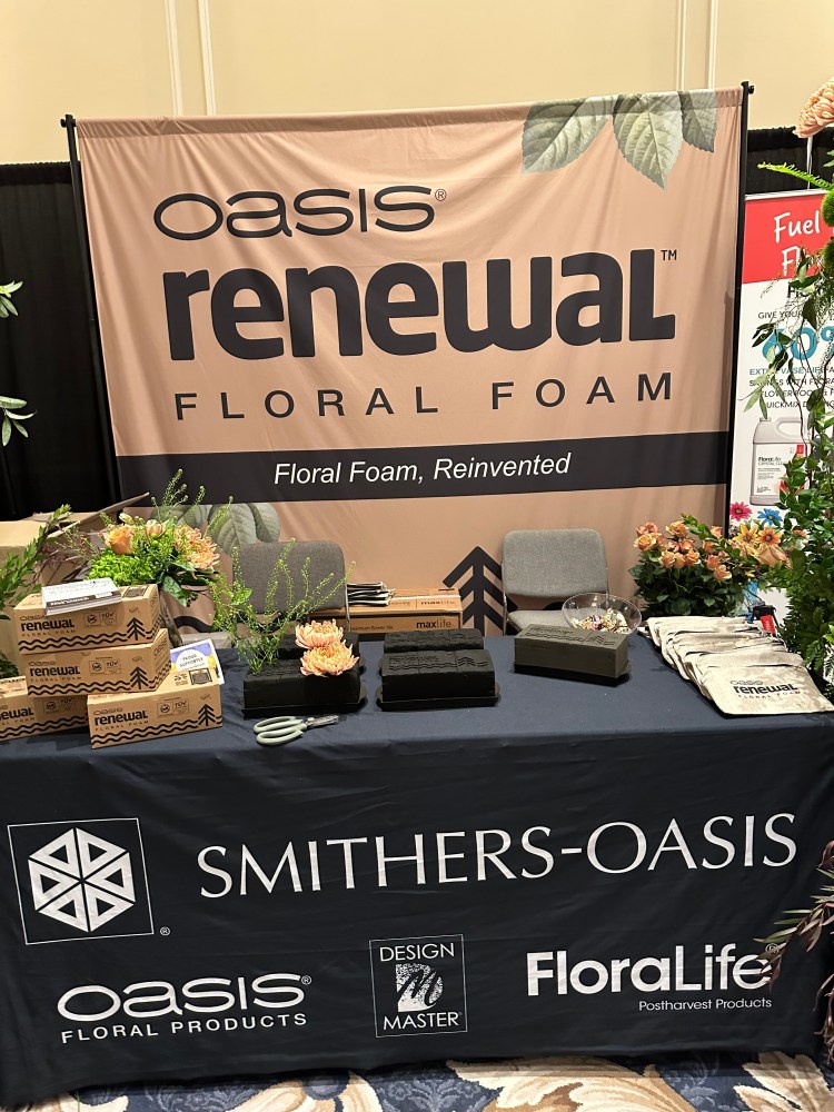 Smirhers Oasis Renewal display