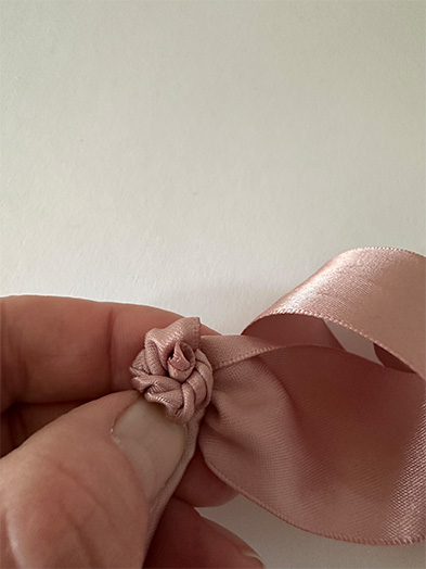 ribbon rose