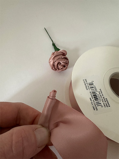 start ribbon rose
