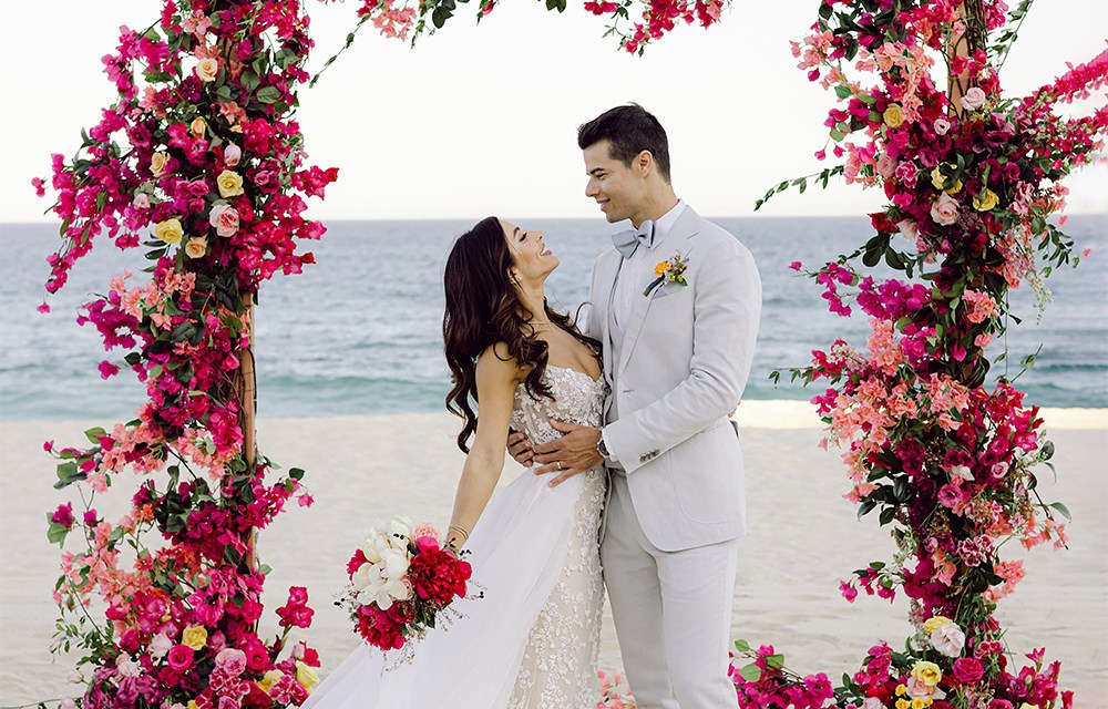 A Call for Entries for Florists’ Reviews Picture Perfect Wedding Contest